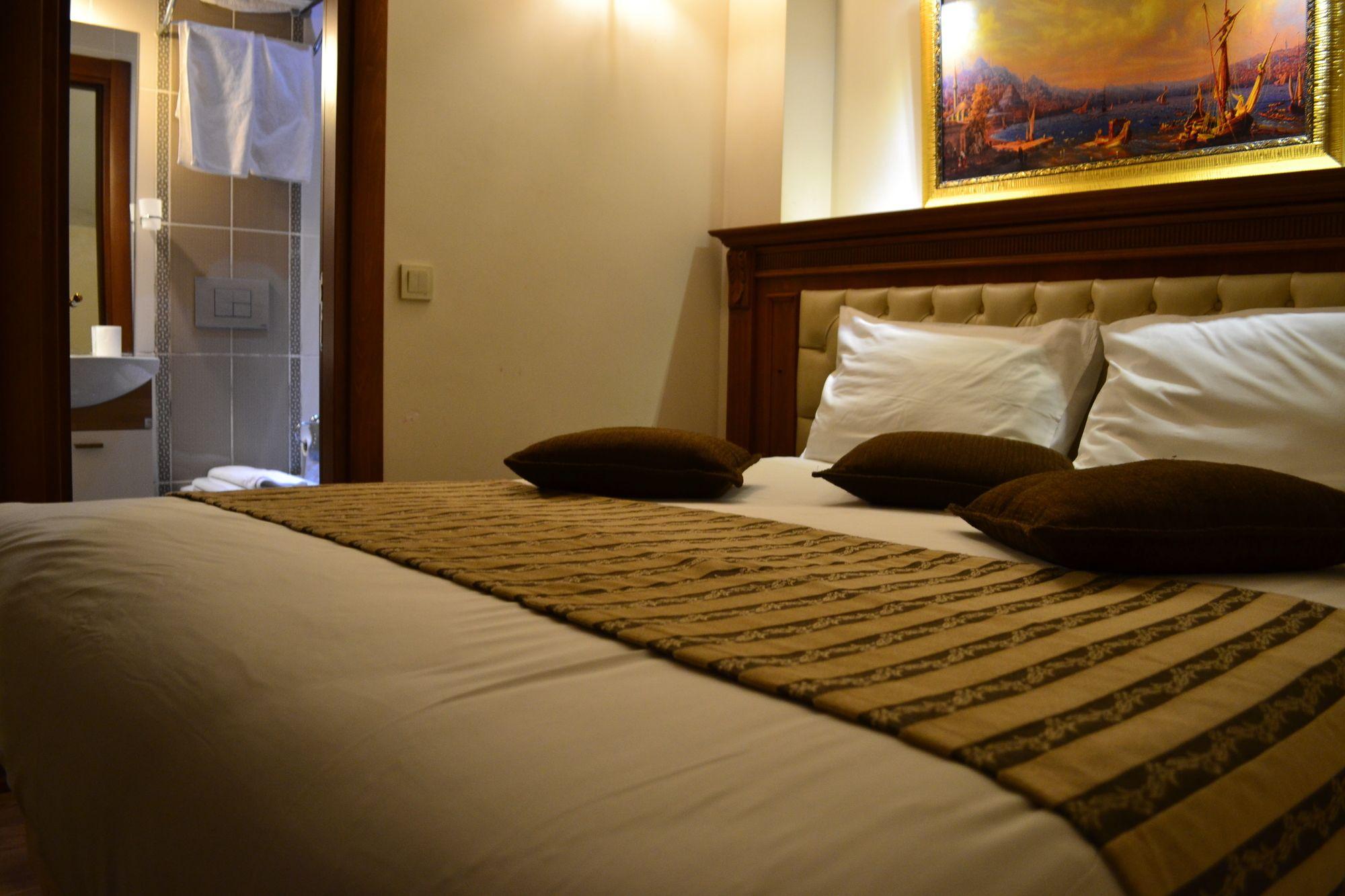 Otel Seven Days - 3*